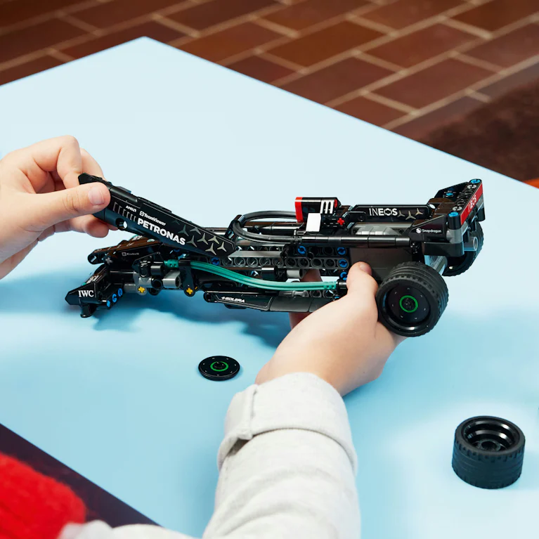 LEGO® Technic 42165 Mercedes-AMG F1 W14 E performance pull-back