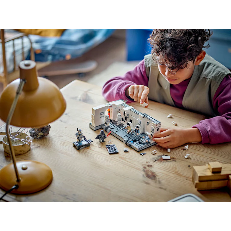 LEGO® Star Wars 75387 aan boord van de Tantive IV
