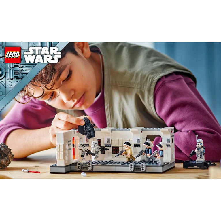 LEGO® Star Wars 75387 aan boord van de Tantive IV