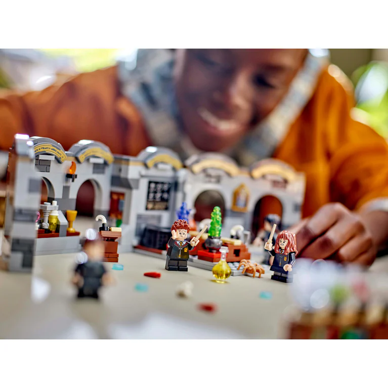 LEGO® Harry Potter 76431 Kasteel Zweinstein™: Toverdrankenles