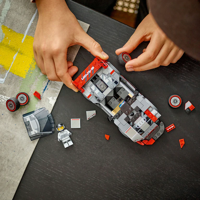LEGO® Speed Champions 76921 Audi S1 e-tron quattro racewagen